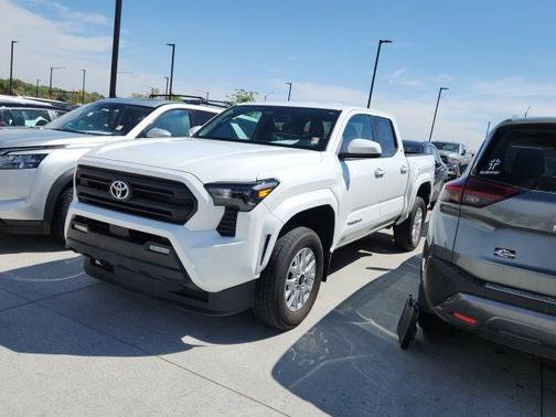 Ice Cap 2024 Toyota Tacoma SR5