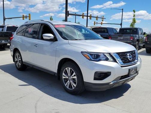 2020 Nissan Pathfinder S 4WD