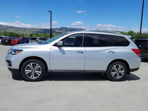 2020 Nissan Pathfinder S 4WD