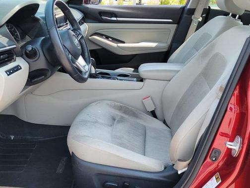 2020 Nissan Altima 2.5 SV