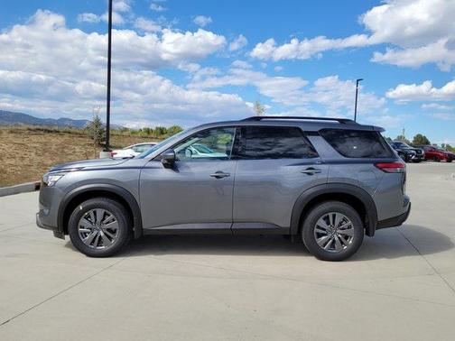 2025 Nissan Pathfinder SV 4WD