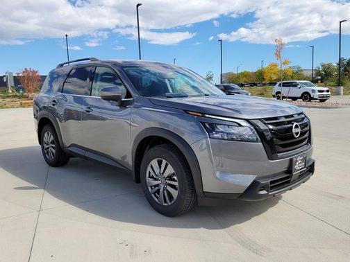 2025 Nissan Pathfinder SV 4WD