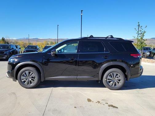 2025 Nissan Pathfinder SV 4WD
