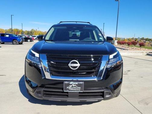 2025 Nissan Pathfinder SV 4WD