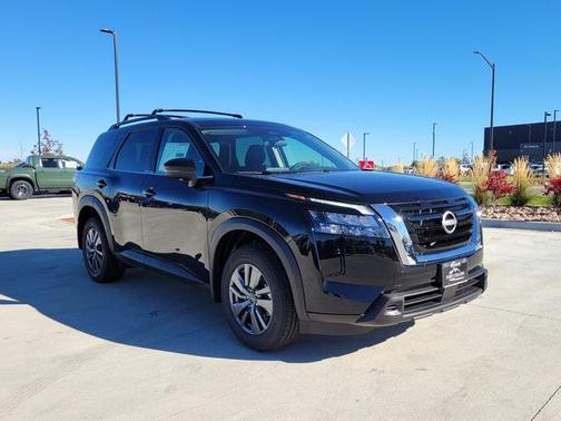 2025 Nissan Pathfinder SV 4WD