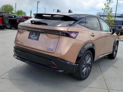2025 Nissan ARIYA PLATINUM+