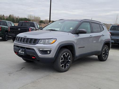 Billet Silver Metallic Clearcoat 2019 Jeep Compass Trailhawk