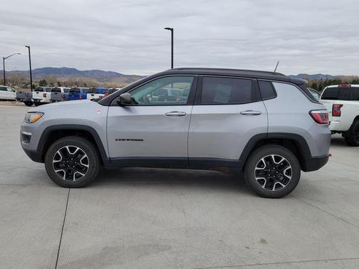Billet Silver Metallic Clearcoat 2019 Jeep Compass Trailhawk
