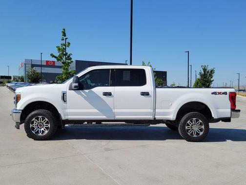 OXFORD WHITE 2019 Ford F-250 XLT