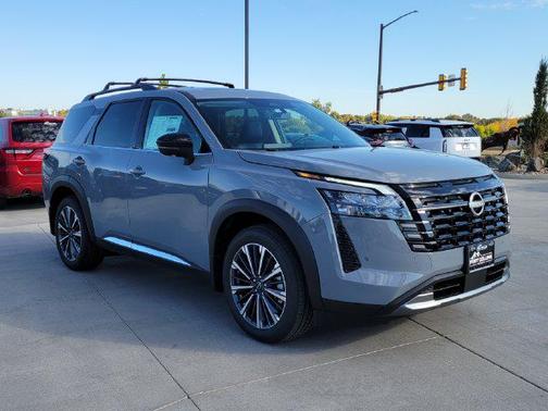 Boulder Gray Pearl 2026 Nissan Pathfinder Platinum