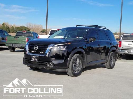 2025 Nissan Pathfinder SV 4WD