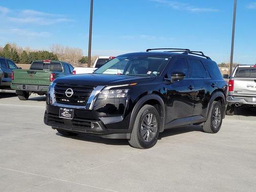 2025 Nissan Pathfinder SV 4WD