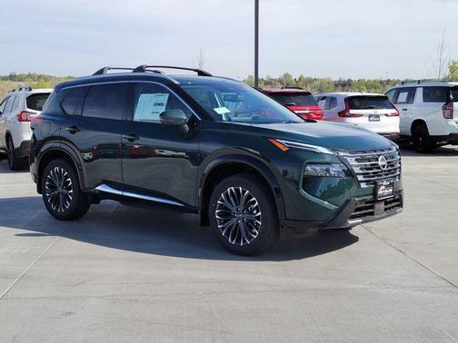 Obsidian Green 2026 Nissan Rogue Platinum
