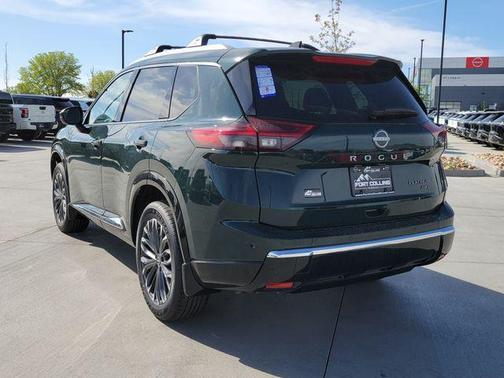 Obsidian Green 2026 Nissan Rogue Platinum