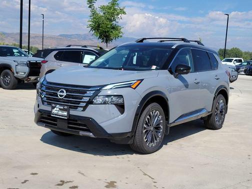 Boulder Gray Pearl/Super Black 2026 Nissan Rogue Platinum