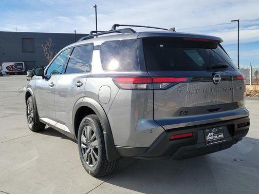 2026 Nissan Pathfinder SV