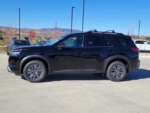 2025 Nissan Pathfinder SV 4WD