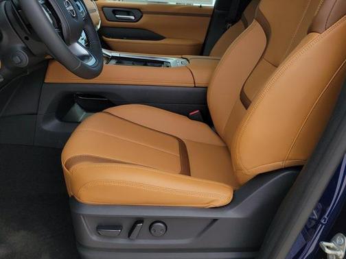 2025 Nissan Armada SL 4WD