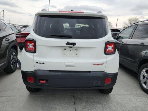 2023 Jeep Renegade Trailhawk