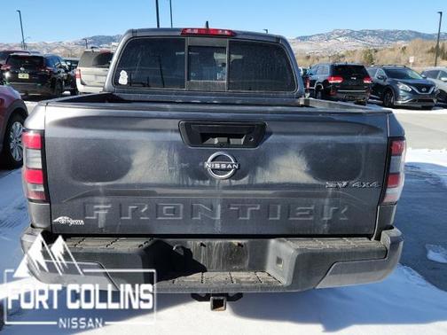 2022 Nissan Frontier SV