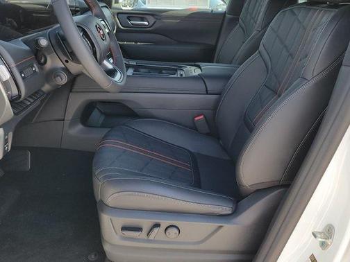 2025 Nissan Armada PRO-4X 4WD