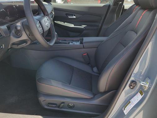 Atlantic Gray Metallic/Super Black 2026 Nissan Sentra SR