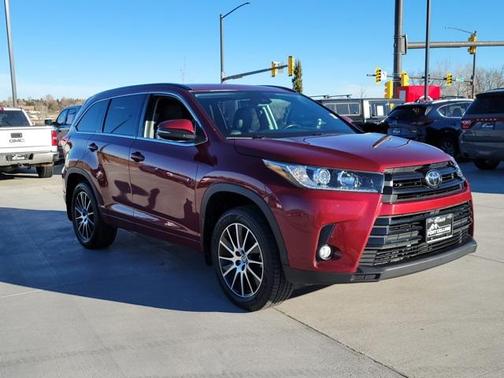 2017 Toyota Highlander SE