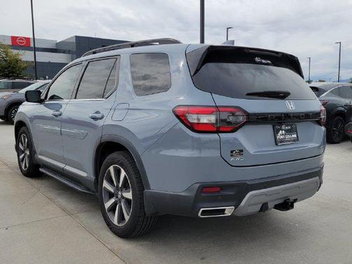Gray Pearl 2023 Honda Pilot Touring 8-Passenger