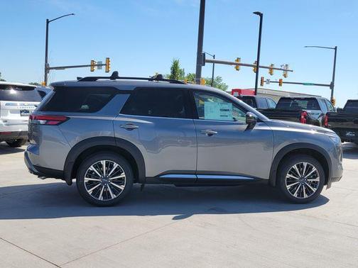 Gun Metallic 2026 Nissan Pathfinder Platinum