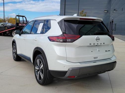 2024 Nissan Rogue SL