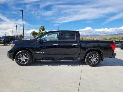 2021 Nissan Titan SV