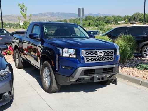 Deep Blue Pearl 2022 Nissan Frontier SV