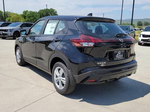 2025 Nissan Kicks S