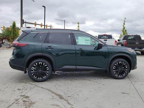 Obsidian Green 2026 Nissan Rogue Dark Armor