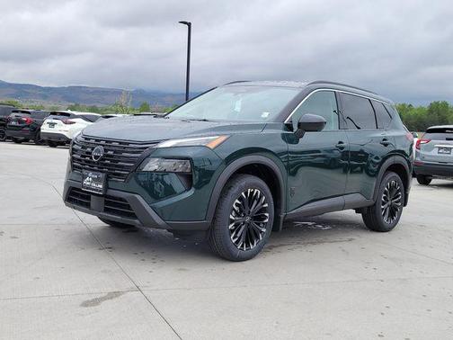 Obsidian Green 2026 Nissan Rogue Dark Armor