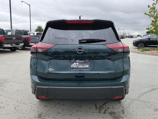 Obsidian Green 2026 Nissan Rogue Dark Armor