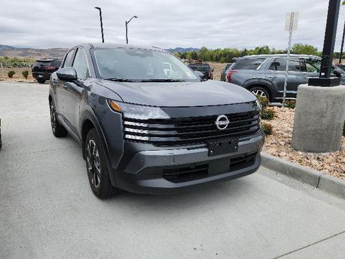 Gun Metallic 2025 Nissan Kicks SV