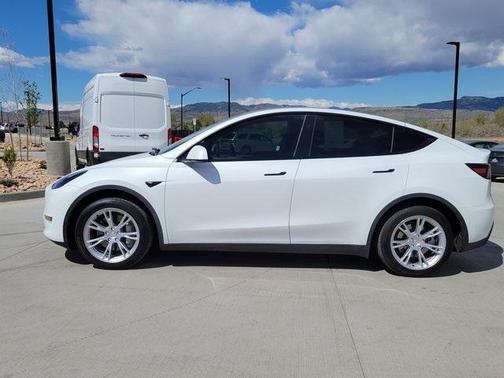 2023 Tesla Model Y Long Range Dual Motor All-Wheel Drive