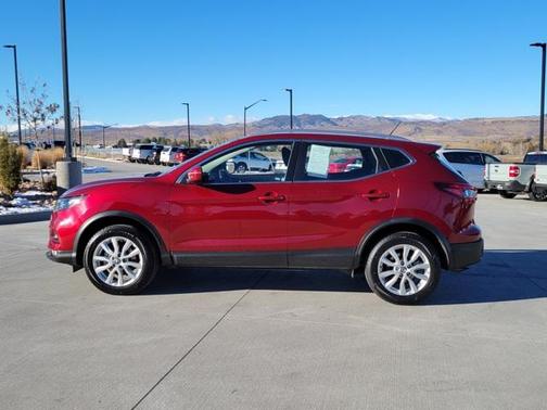 2022 Nissan Rogue Sport SV