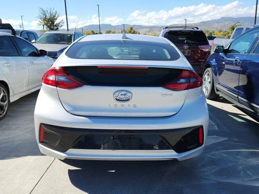2018 Hyundai IONIQ Hybrid SEL