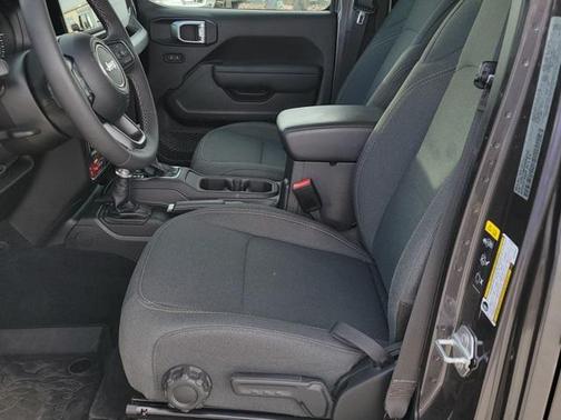 2025 Jeep Wrangler 4xe Willys