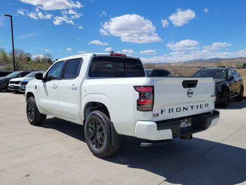 Glacier White 2026 Nissan Frontier SV