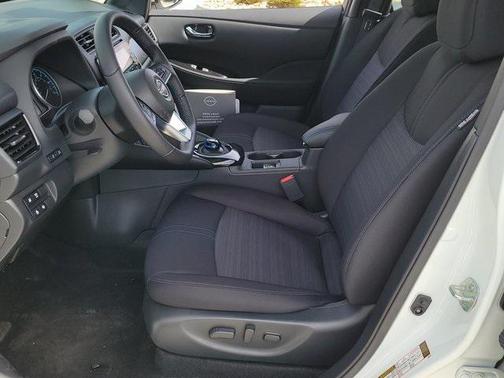 2025 Nissan Leaf SV PLUS