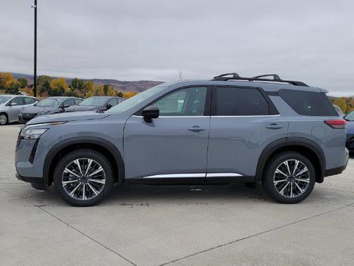 Boulder Gray Pearl 2026 Nissan Pathfinder Platinum