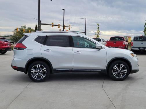 Brilliant Silver 2017 Nissan Rogue SL