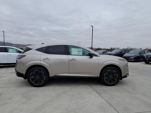 Champagne Silver Metallic 2026 Nissan Murano Platinum
