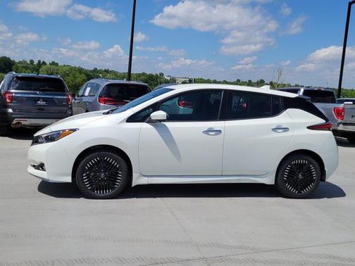 2025 Nissan Leaf SV PLUS