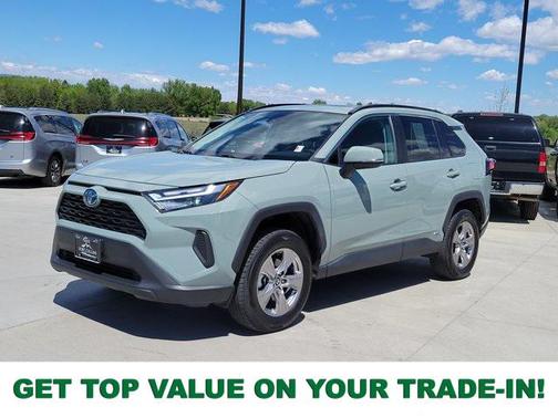 2022 Toyota RAV4 Hybrid XLE