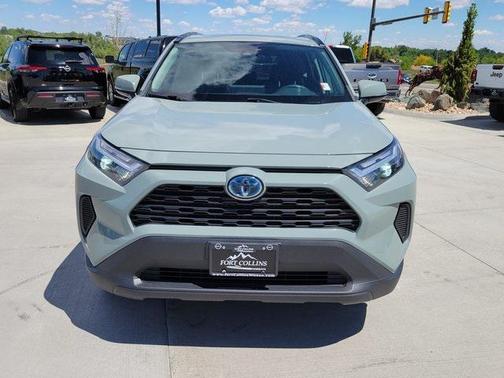 2022 Toyota RAV4 Hybrid XLE
