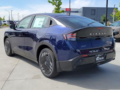 Deep Ocean Blue Pearl 2026 Nissan Leaf S+